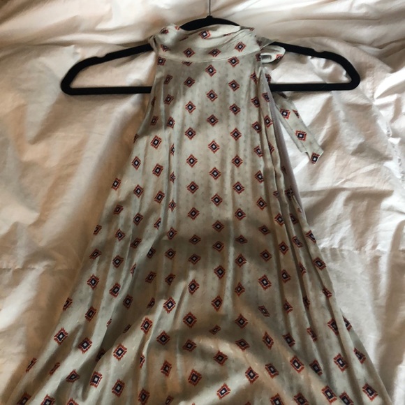 Open back high neck dress - Picture 3 of 3